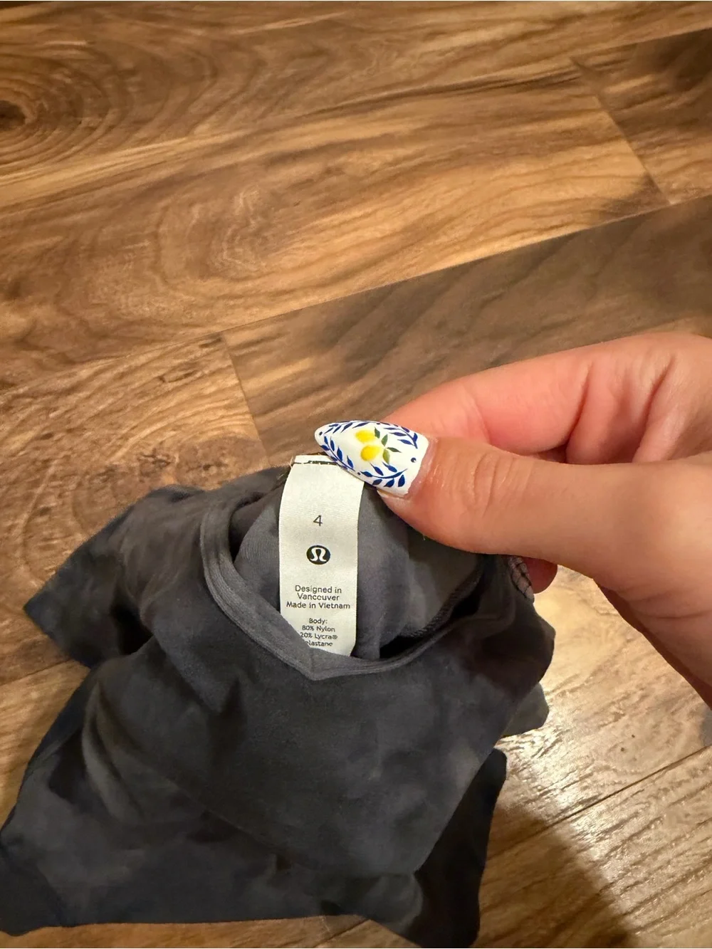 NEW SIZE 4 LULULEMON SHIRT